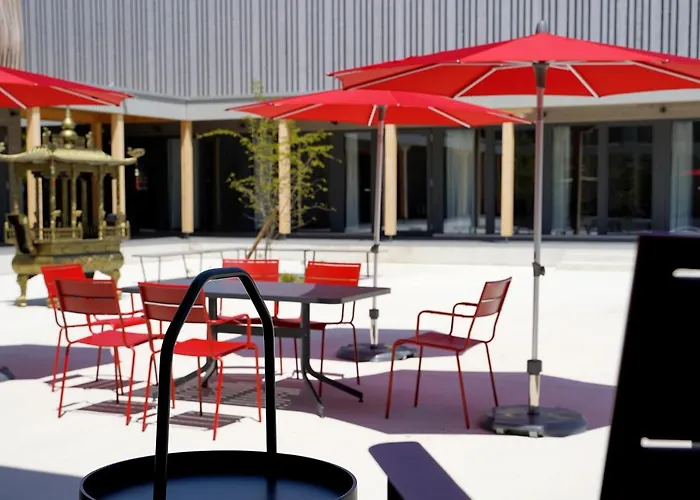 Ming Shan Hotel Bullet