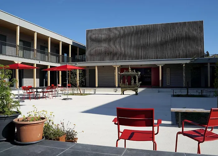 Ming Shan Hotel Bullet